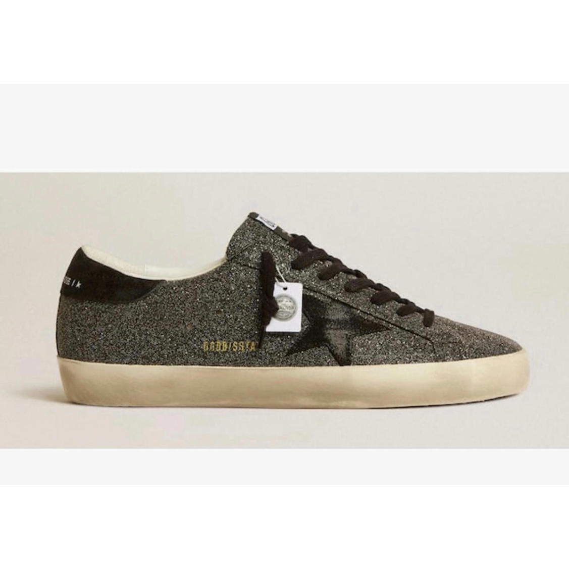 Golden Goose Super Star Sneakers(Please Request Your Size For Purchasing)
